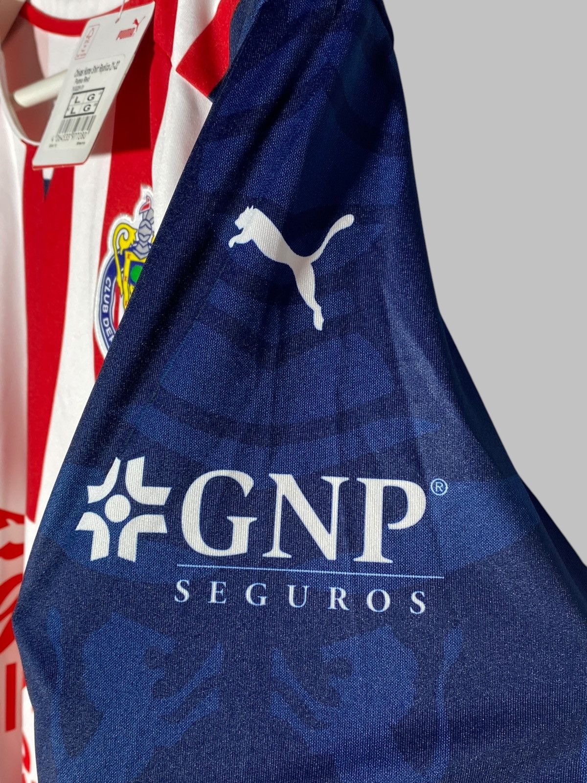 Puma New Puma Chivas de Guadalajara 2021 2022 Home Football Shirt Size US L / EU 52-54 / 3 - 13 Thumbnail