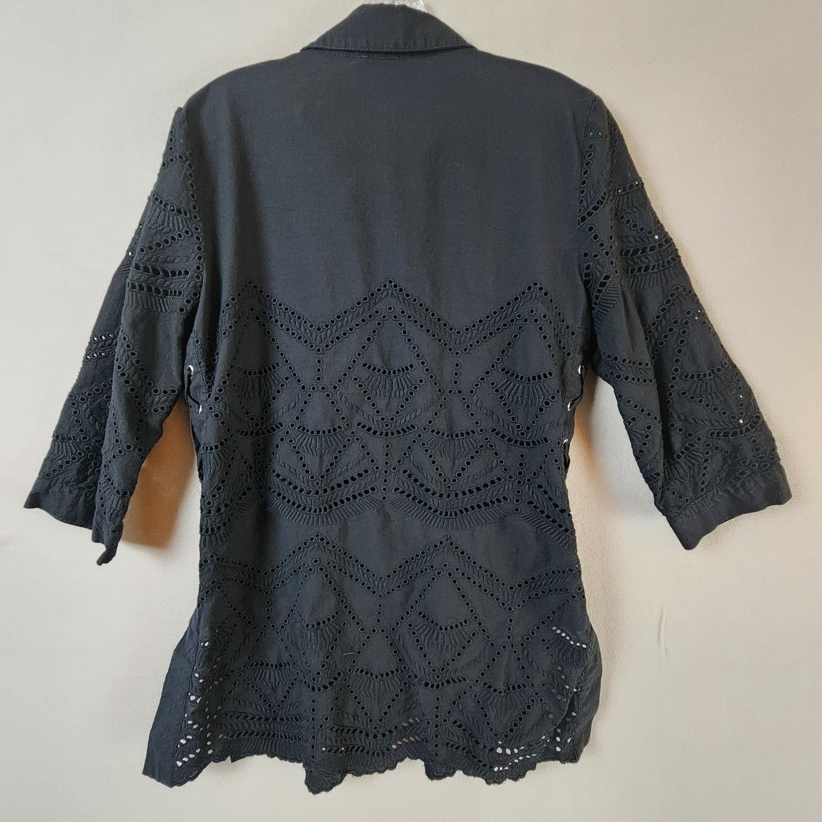 Chicos Chico’s Eyelet Embroidered Blouse Women Size 8/10 Black Size M / US 6-8 / IT 42-44 - 2 Thumbnail