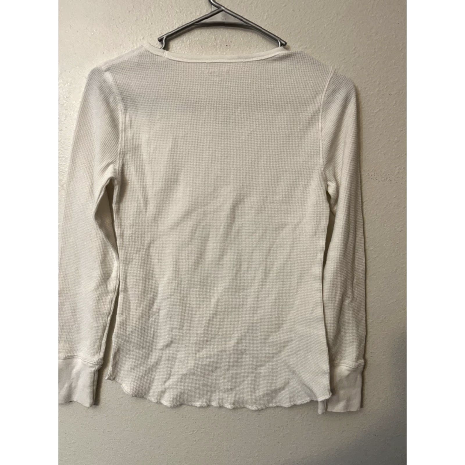 Old Navy Old Navy T-Shirt Womens XS White Crew Neck Long Sleeve Tee Short Sleeve? Size XS / US 0-2 / IT 36-38 - 3 Thumbnail