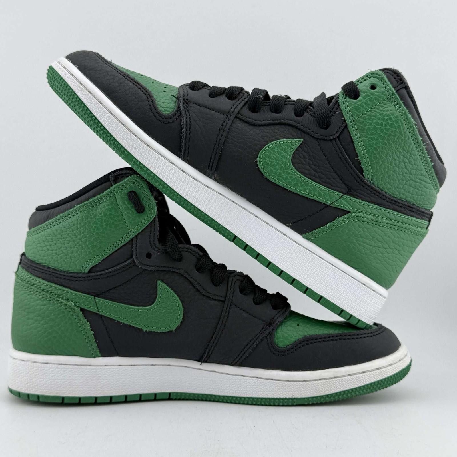 Nike Nike Air Jordan 1 Pine Green Black 4.5Y Used OG Box D2290 Size US 5 / EU 37 - 7 Thumbnail