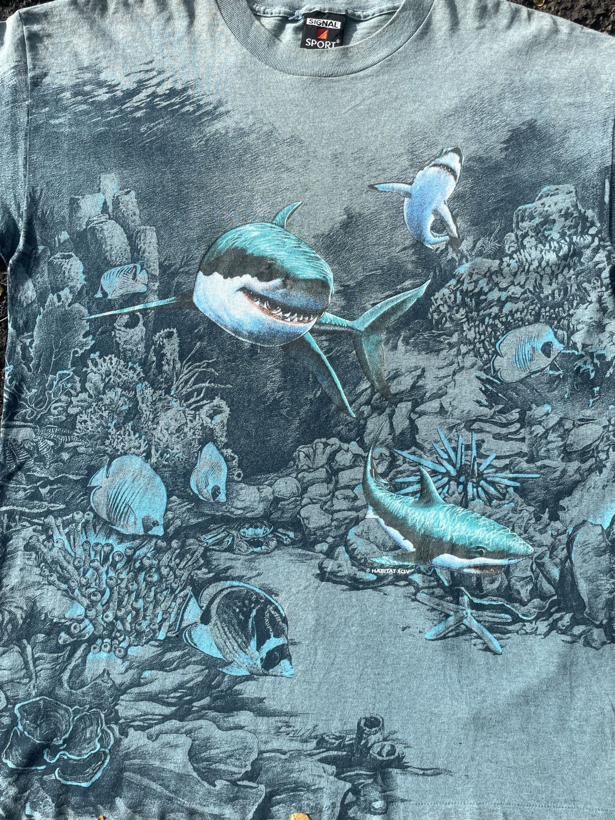 Habitat 90s Vintage Habitat Shark Whale Ocean Wildlife Map T-Shirt Size US XL / EU 56 / 4 - 2 Thumbnail