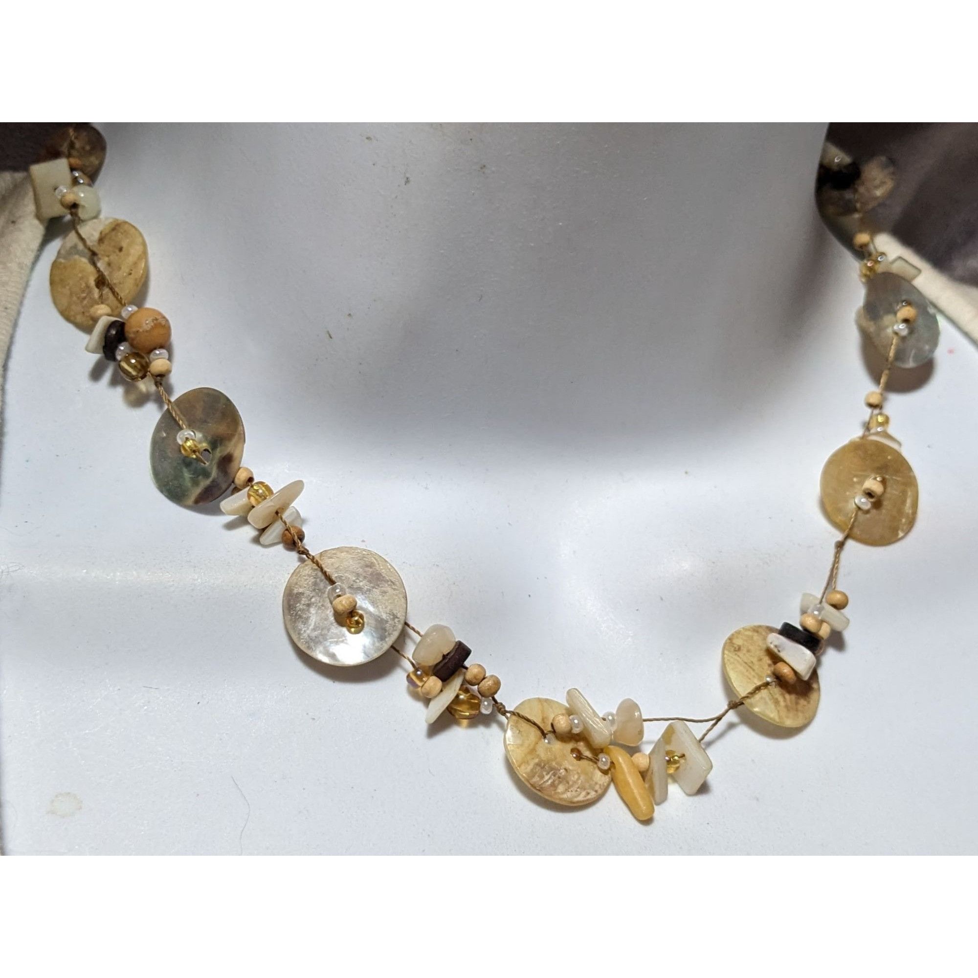 Other Retro Shell Stone And Glass Beaded Necklace Size ONE SIZE - 6 Thumbnail
