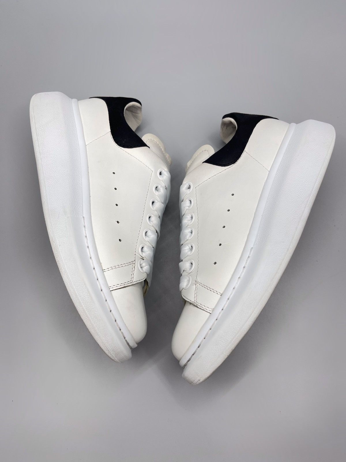 Alexander McQueen Alexander Mcqueen White Oversize Sneakers Size US 6 / IT 36 - 10 Thumbnail