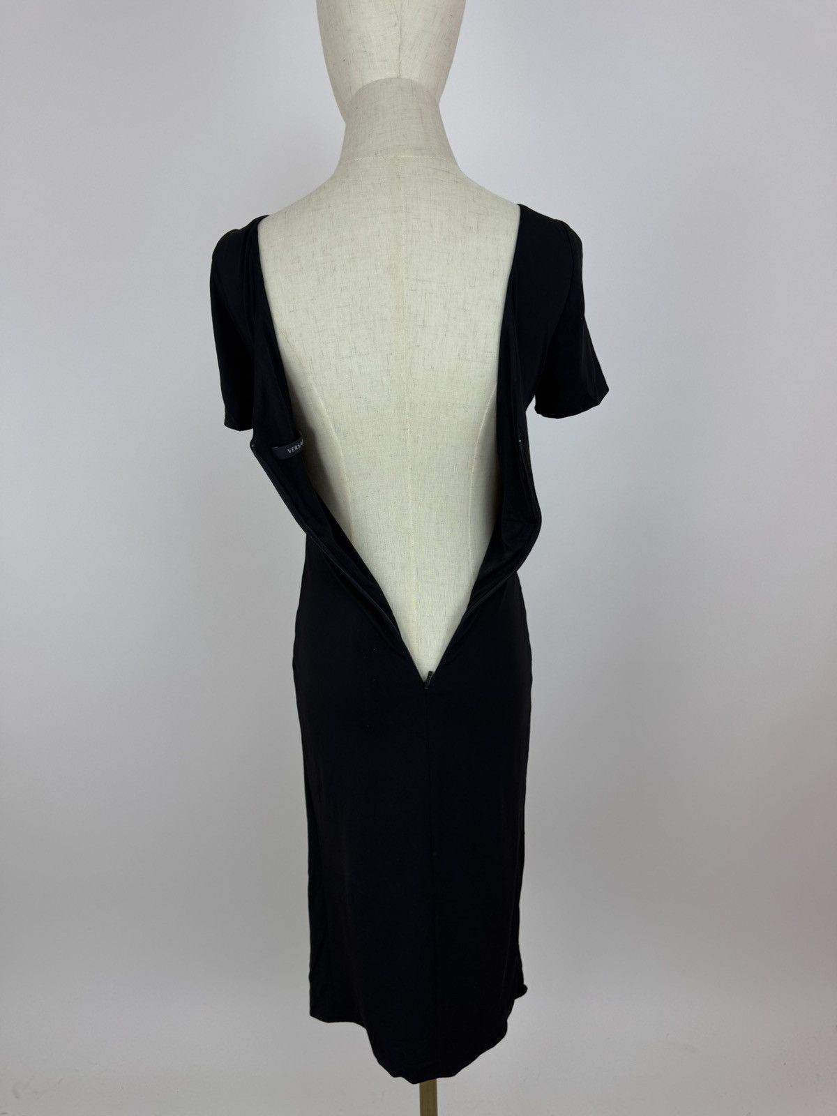 Versace Versace Black Dress V-Neck Short Sleeve Open Back Party Size XS / US 0-2 / IT 36-38 - 7 Thumbnail
