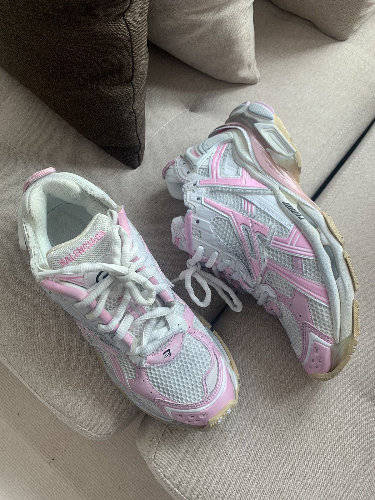 Balenciaga Balenciaga Runner Pink Size US 9 / EU 42 - 1 Thumbnail