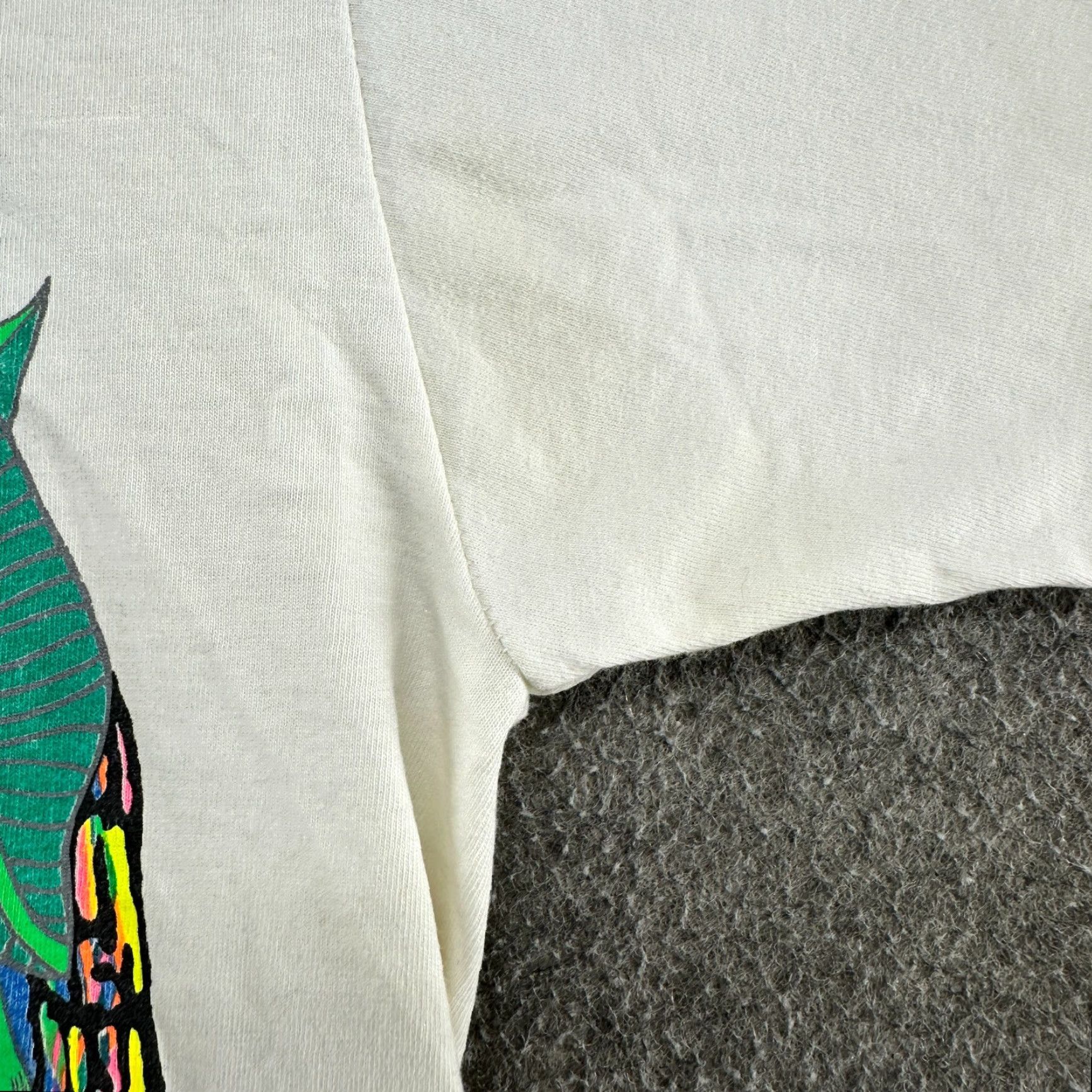 Jerzees VINTAGE Jerzees Rio Las Vegas Shirt Men L White Graphic Parrots 90s Crew Neck Short Sleeve Cotton Knit T-Shirt All Seasons 90s Mens Size US L / EU 52-54 / 3 - 2 Thumbnail