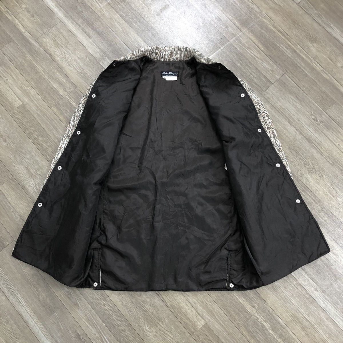 Salvatore Ferragamo × Vintage Vintage Salvatore Ferragamo Quilted Coat Jacket Size US M / EU 48-50 / 2 - 9 Thumbnail