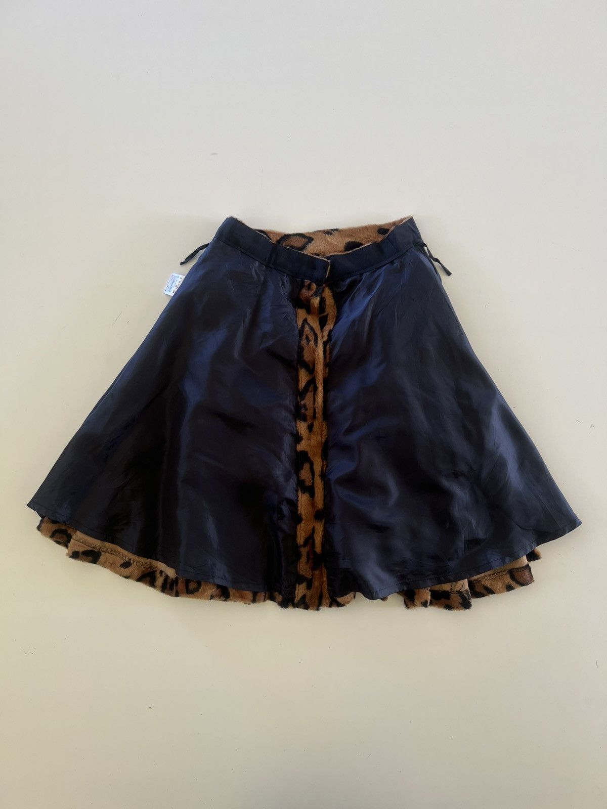 Norma Kamali Norma Kamali Midi Skirt Leopard Waist 24" Size 24" / US 00 / IT 34 - 9 Thumbnail