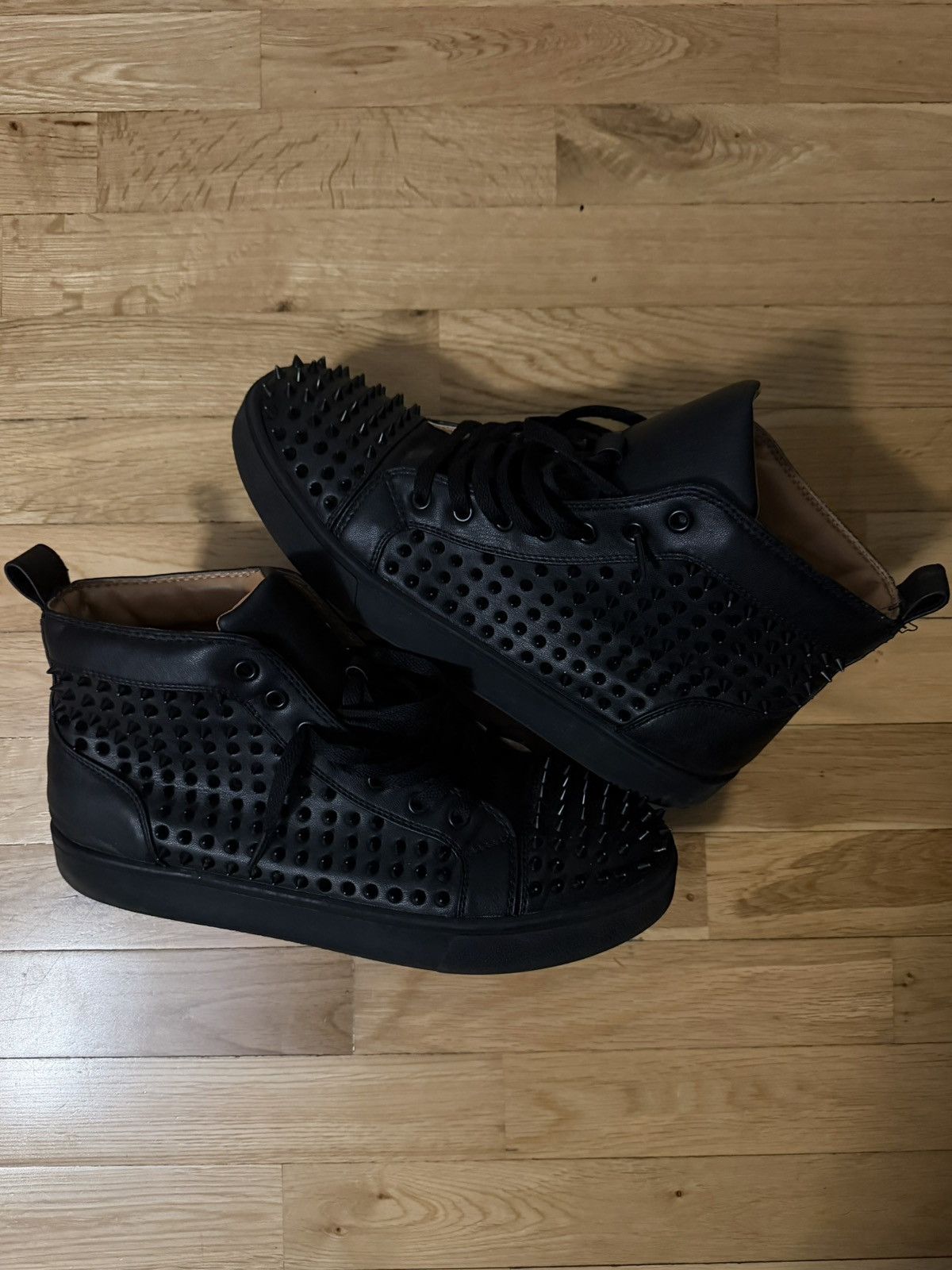 Steve Madden Steve Madden Low Top Leather Spiked Sneakers Size US 10 / EU 43 - 1 Thumbnail