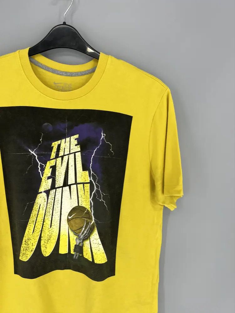 Other Vintage Nike NBA Swoosh Logo Tee Travis Scott Style Size US L / EU 52-54 / 3 - 5 Thumbnail