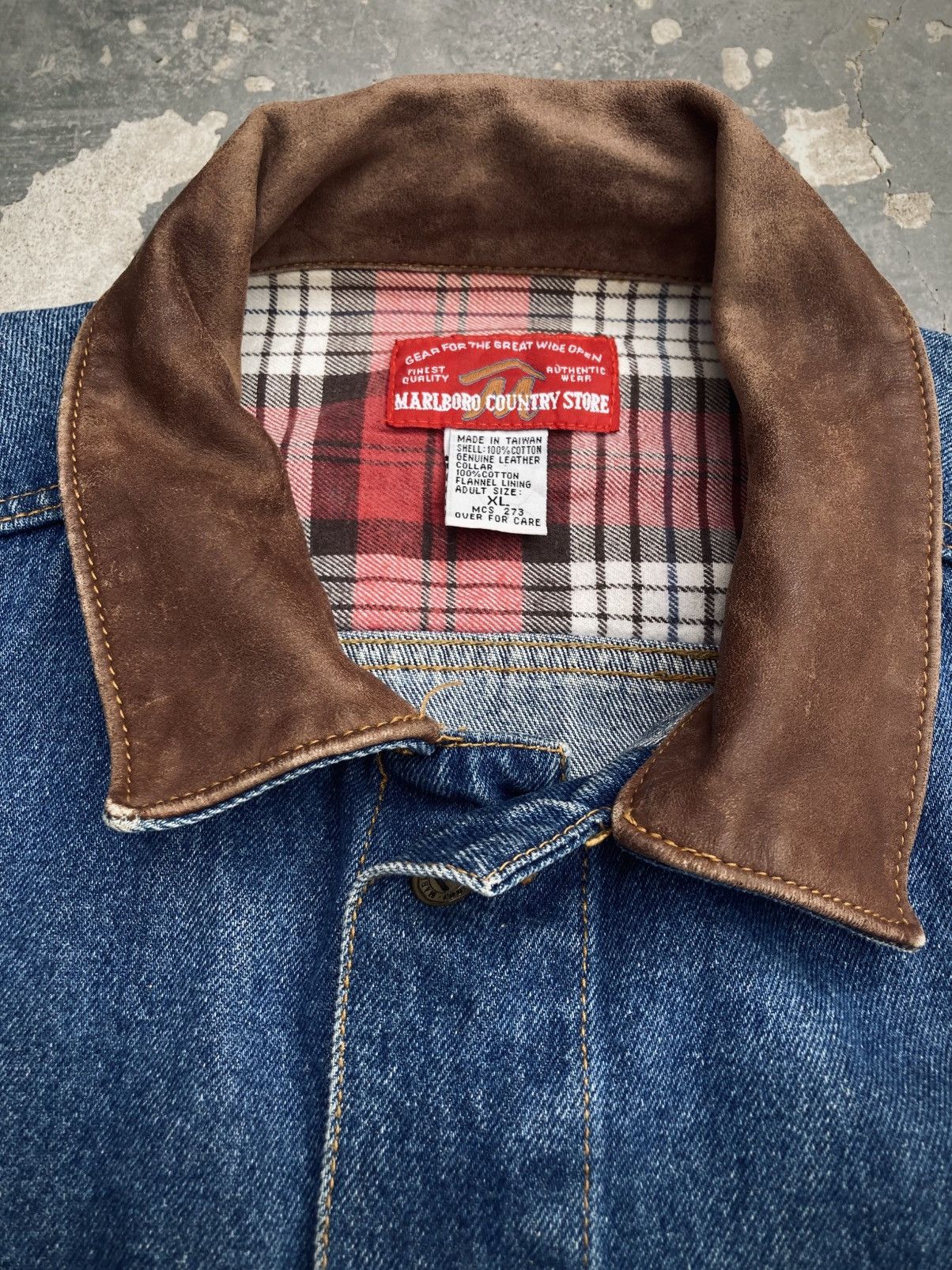 Marlboro Vintage Marlboro Denim & Leather Trucker Jacket Size US XL / EU 56 / 4 - 7 Thumbnail