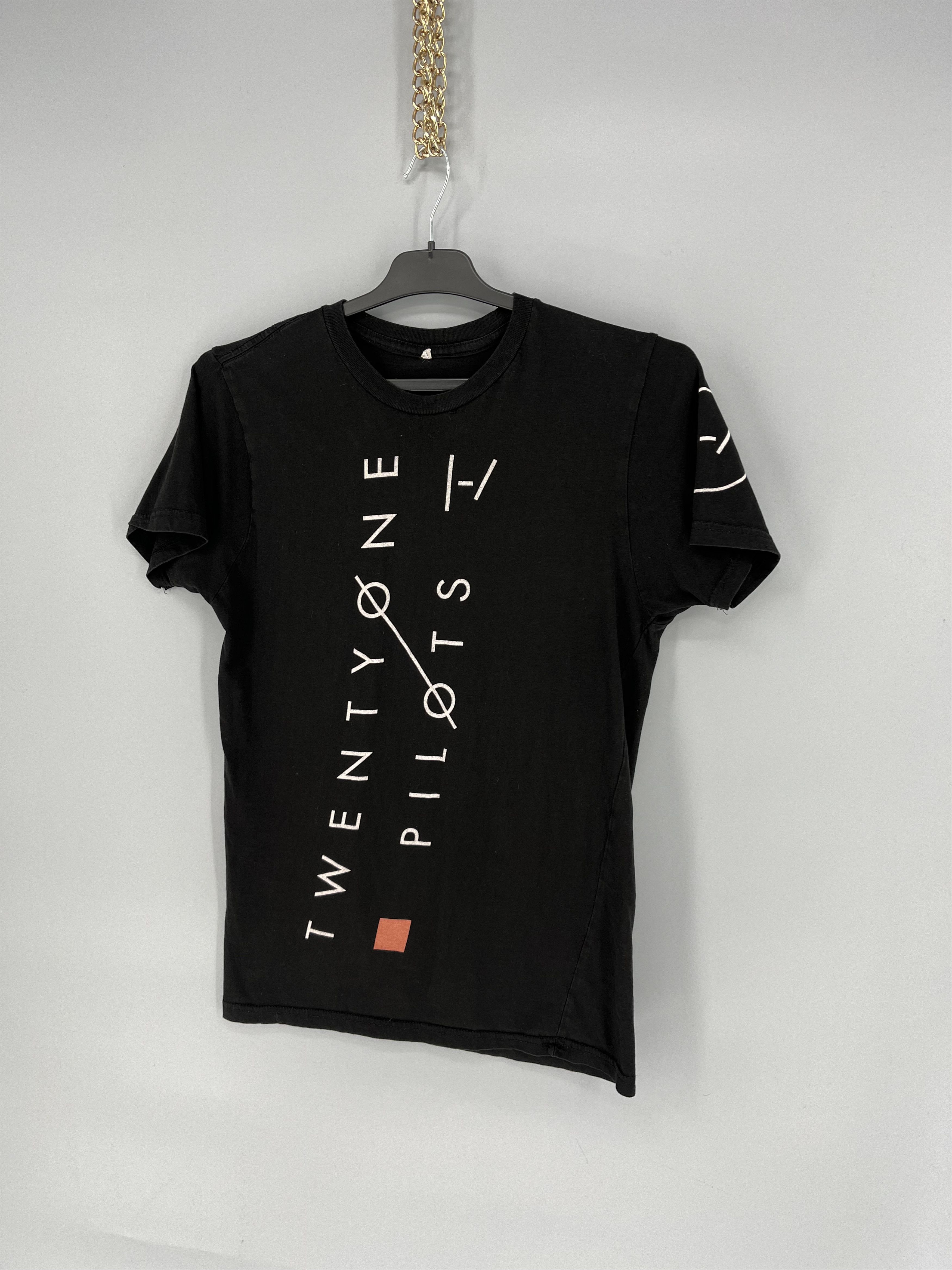 Band Tees × Vintage Vintage Y2K Twenty One Pilots Cult Rock Band Tee Size US S / EU 44-46 / 1 - 3 Thumbnail