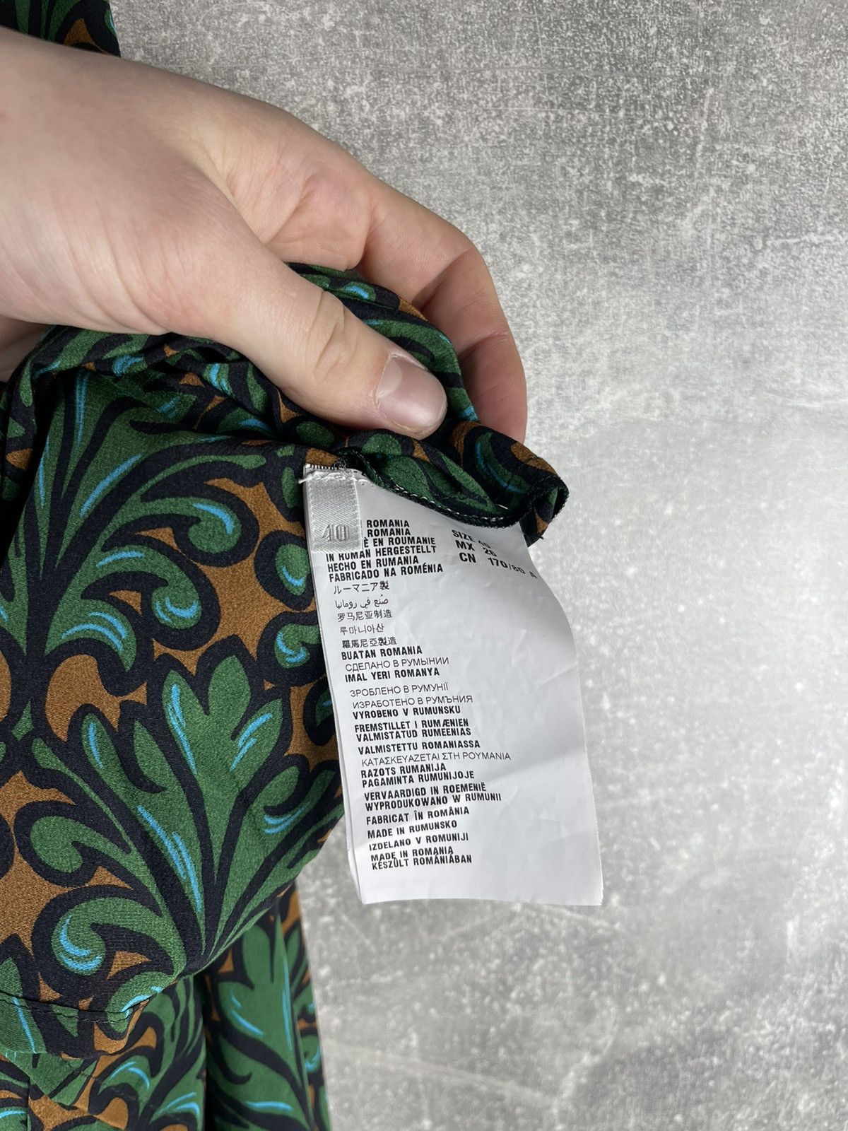 Miu Miu Miu Miu 100% SILK Baroque Print Button Up Shirt Green Brown Size S / US 4 / IT 40 - 10 Thumbnail