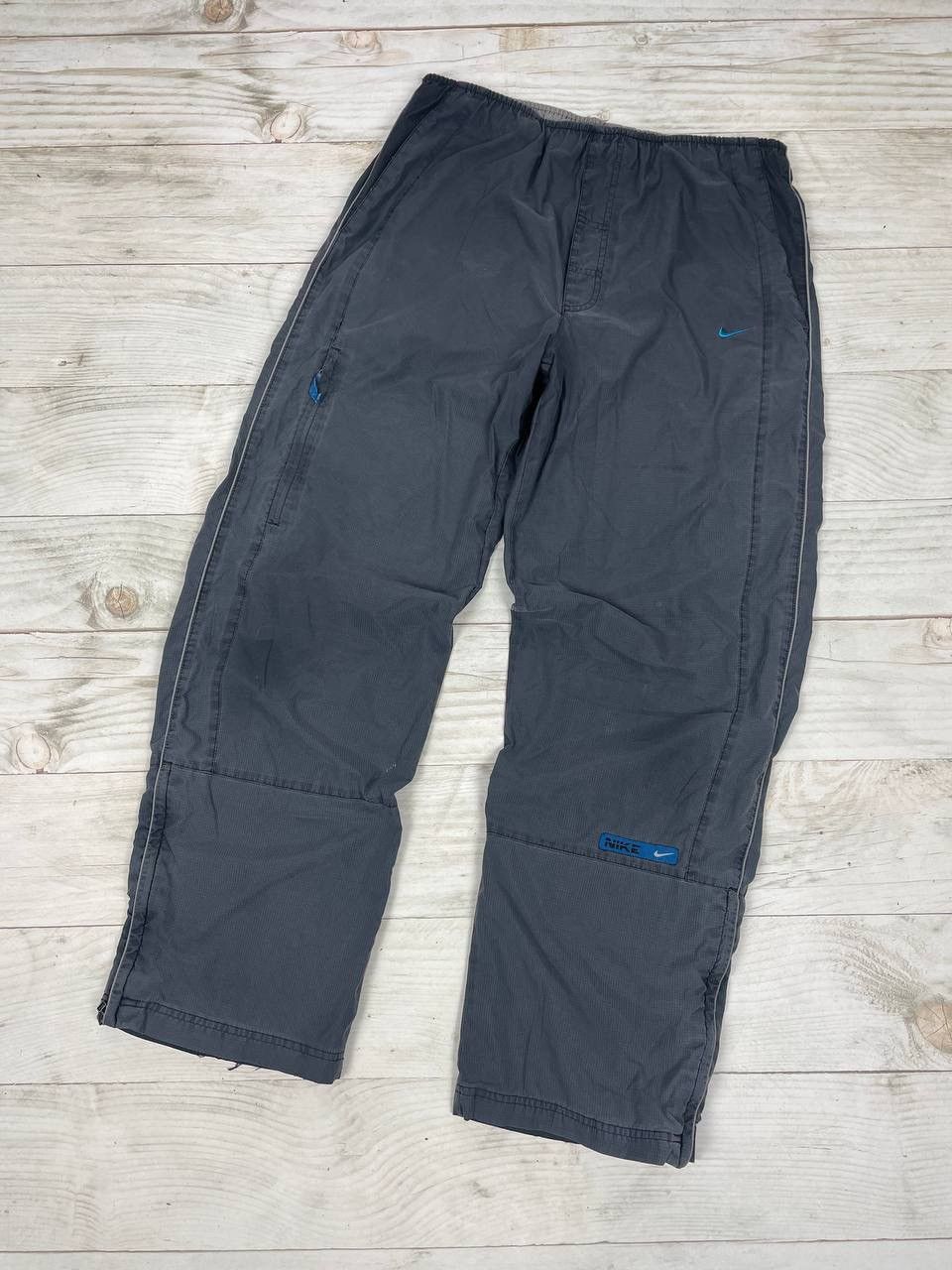 Nike Vintage Nike Track Pants Nylon 00s Swoosh Big Logo Size US 32 / EU 48 - 2 Thumbnail