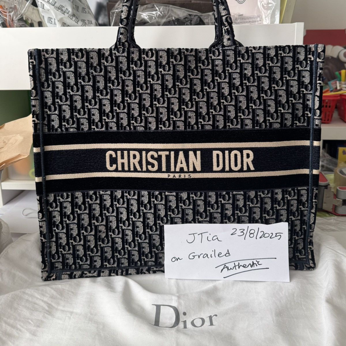 Dior Authentic✅ Receipt ✅ Velvet Oblique Book Tote Bag Size ONE SIZE - 21 Thumbnail