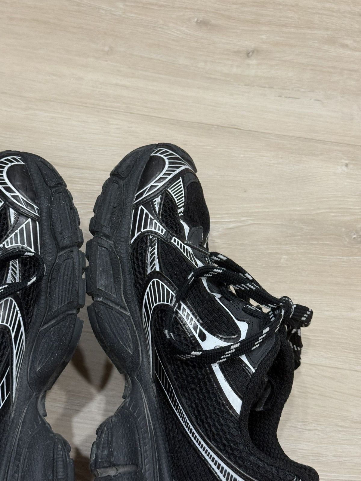 Balenciaga Balenciaga 3xl Sneakers Size US 10 / EU 43 - 15 Thumbnail