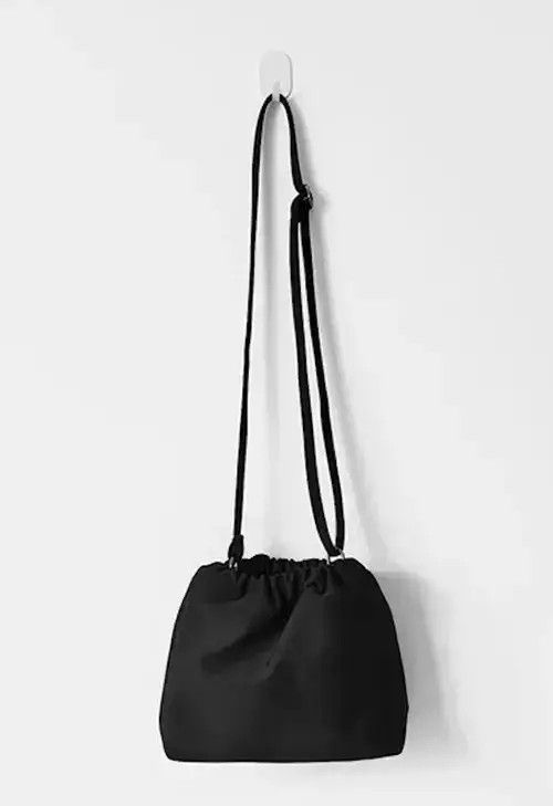 Hypebeast Fashion y2k crossbody bucket bag pouch bag Size ONE SIZE - 3 Thumbnail