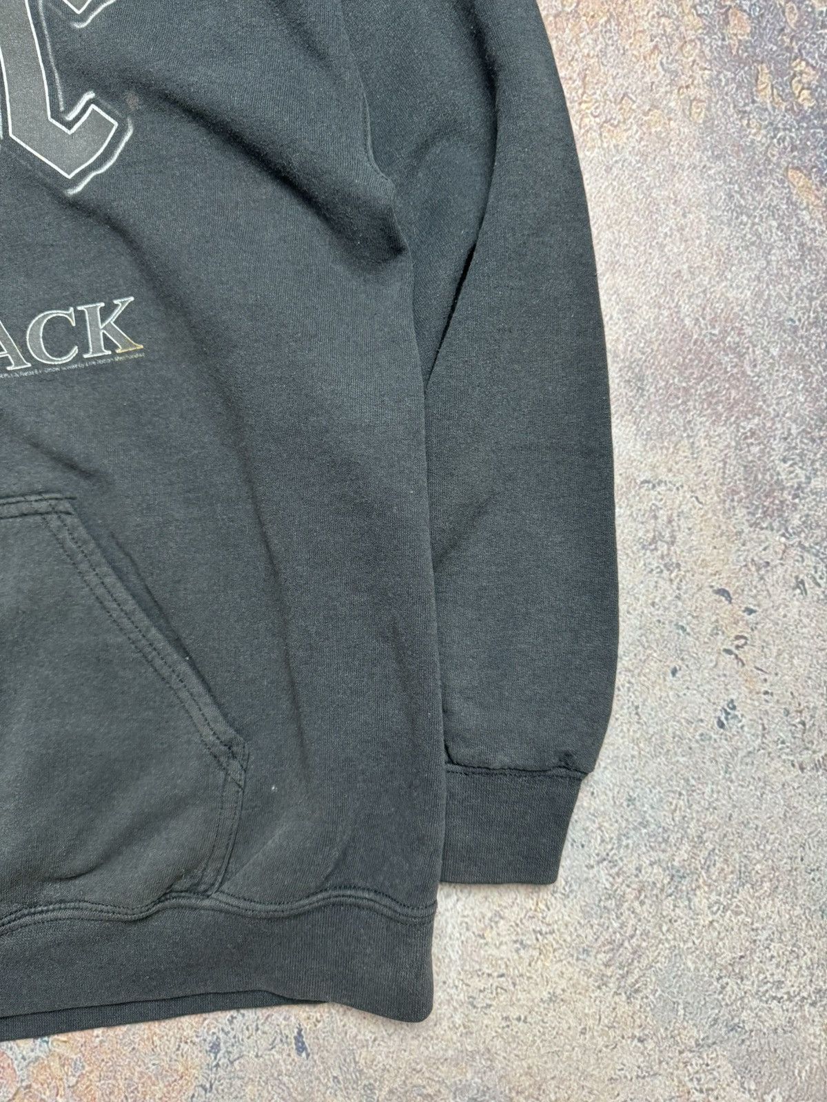 Band Tees × Vintage Vintage 2005 AC/DC back in black tour hoodie Size US L / EU 52-54 / 3 - 6 Thumbnail
