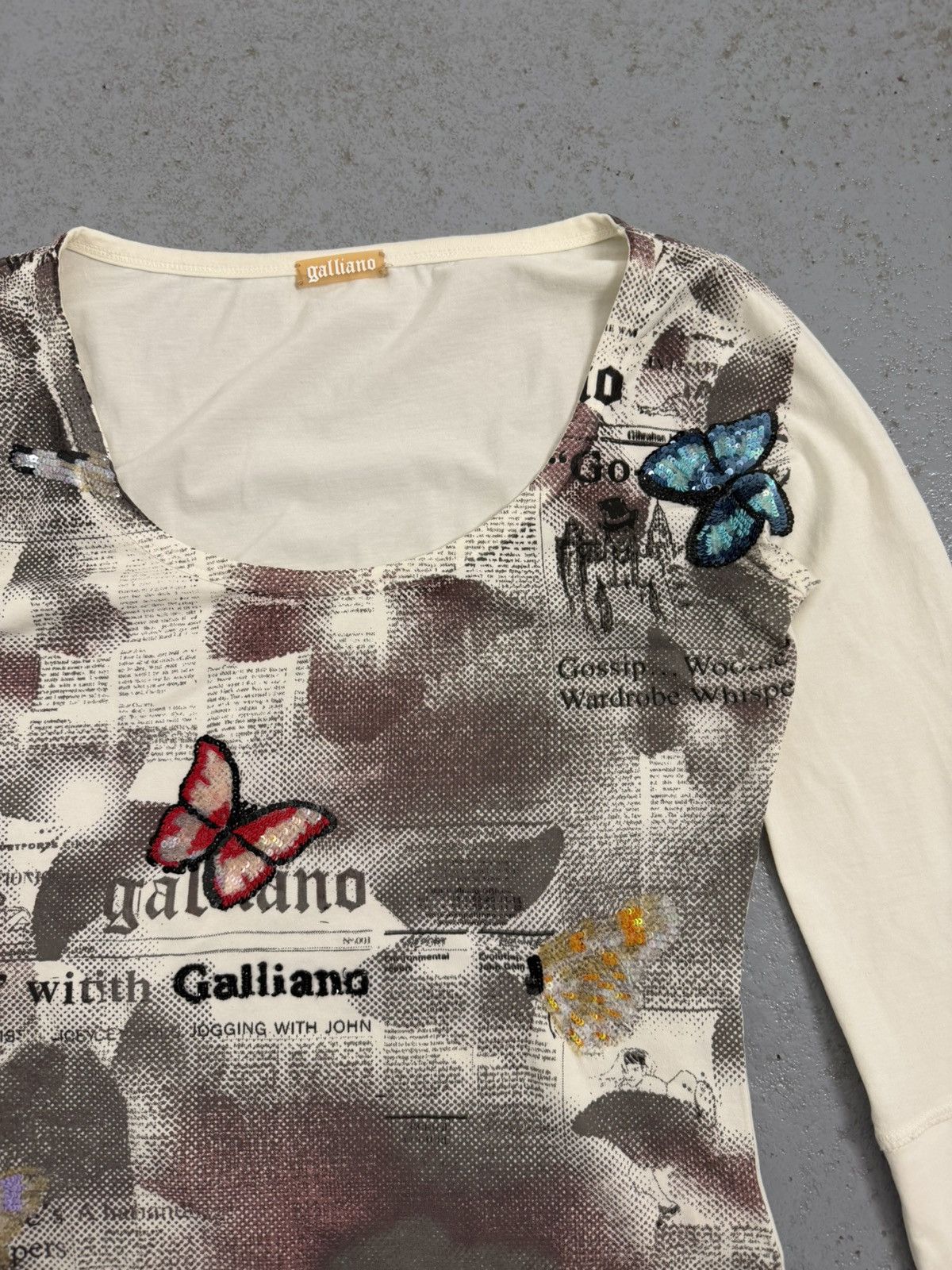 John Galliano Vintage John Galliano Gazette Rhinestones Butterfly’s Tee Size XS / US 0-2 / IT 36-38 - 5 Thumbnail