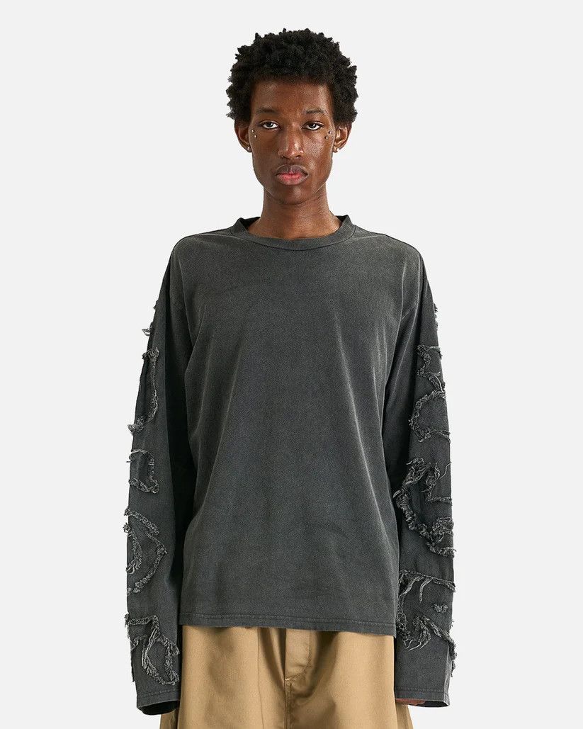 Acne Studios o1s1v1r1oon0825 Distressed Long Sleeve in Faded Black Size US L / EU 52-54 / 3 - 1 Thumbnail