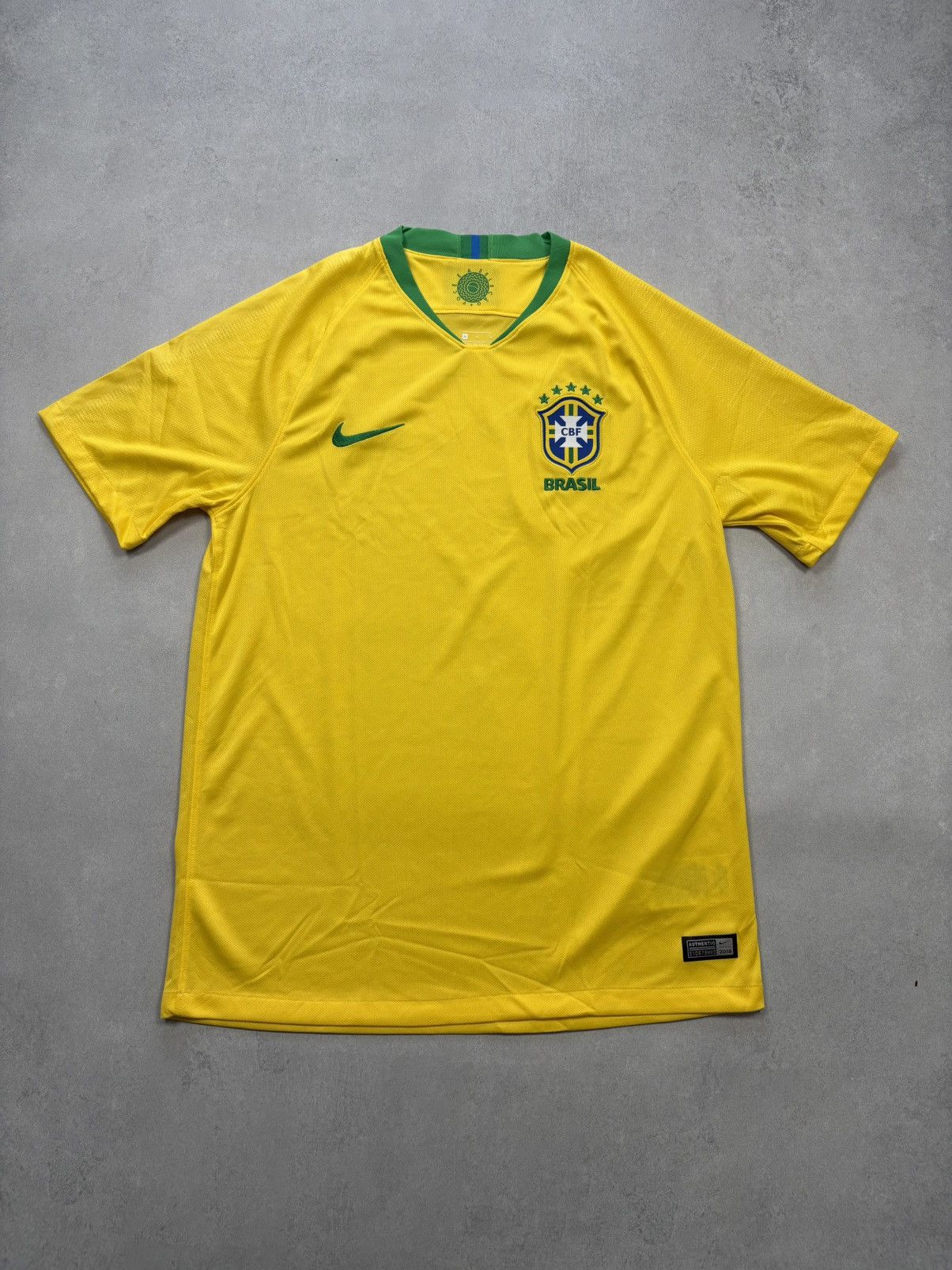 Nike Brazil Nike 2018 2019 Home Jersey World Cup Soccer Shirt Size US M / EU 48-50 / 2 - 1 Thumbnail