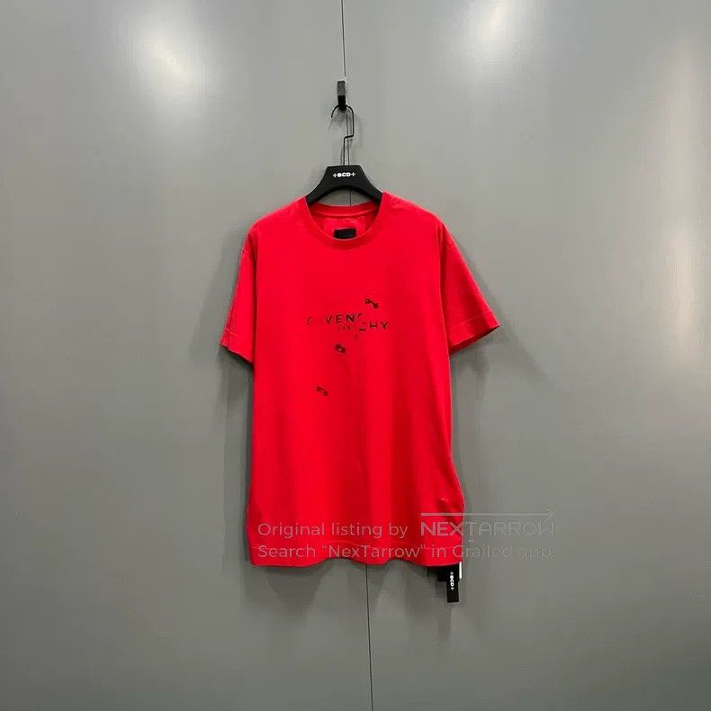 Givenchy Givenchy Red Lettering Printed Short Sleeve Size US M / EU 48-50 / 2 - 1 Thumbnail