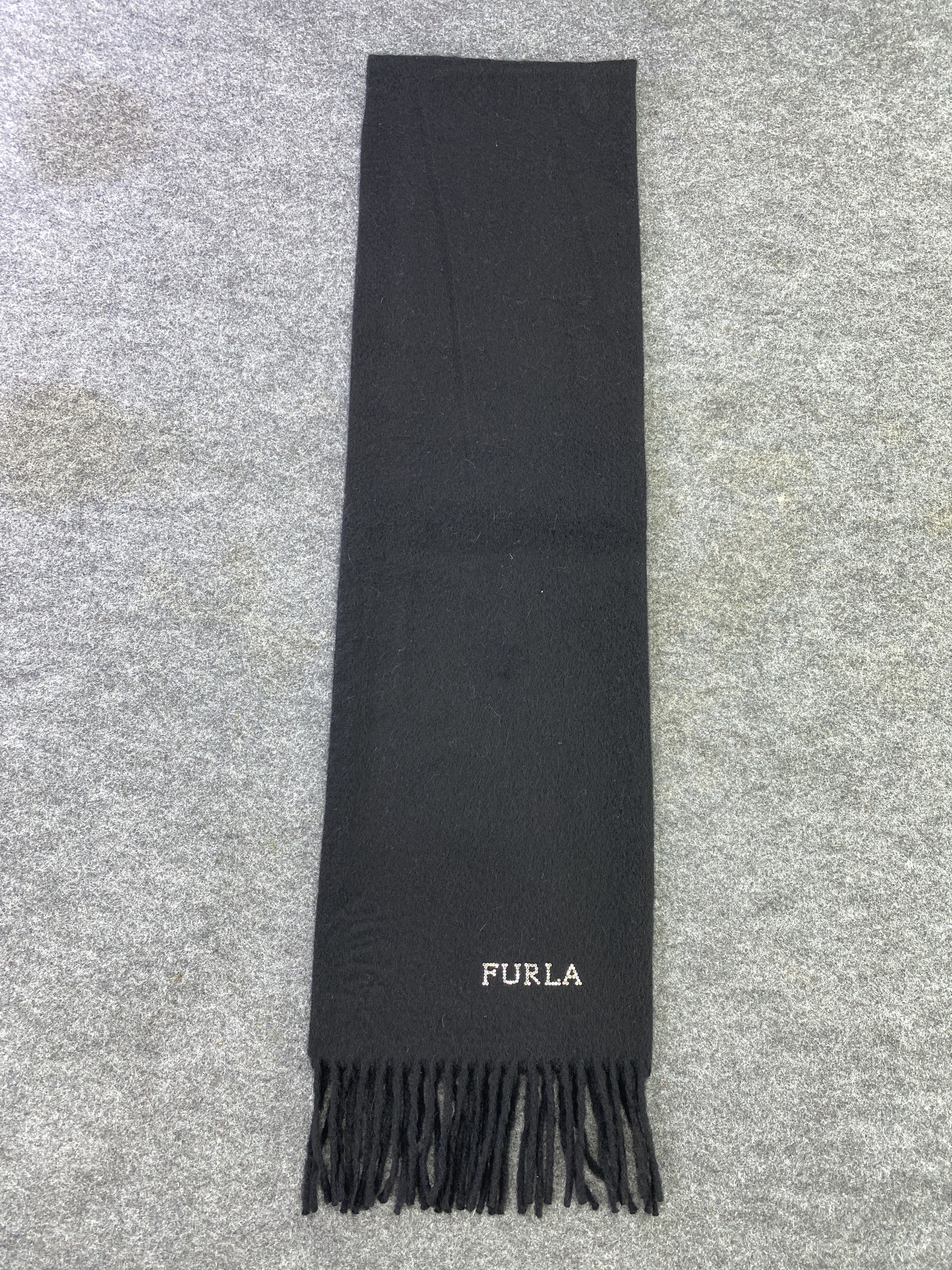 Furla Scarf / Muffler / Neckwear -T505