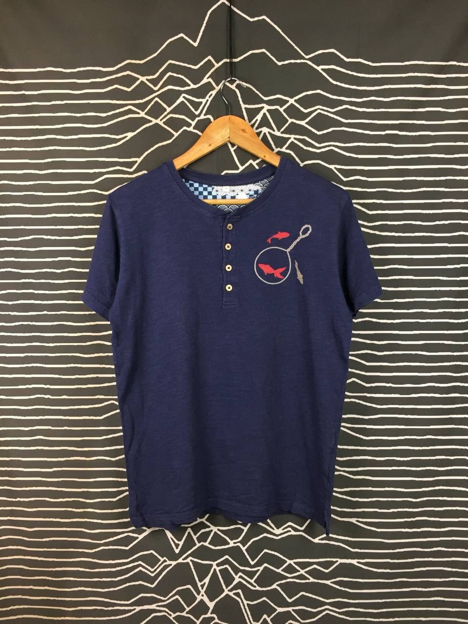 Japanese Brand TopValu Indigo Blue Japanese Goldfish Graphic Henley Tee Size US M / EU 48-50 / 2 - 5 Thumbnail