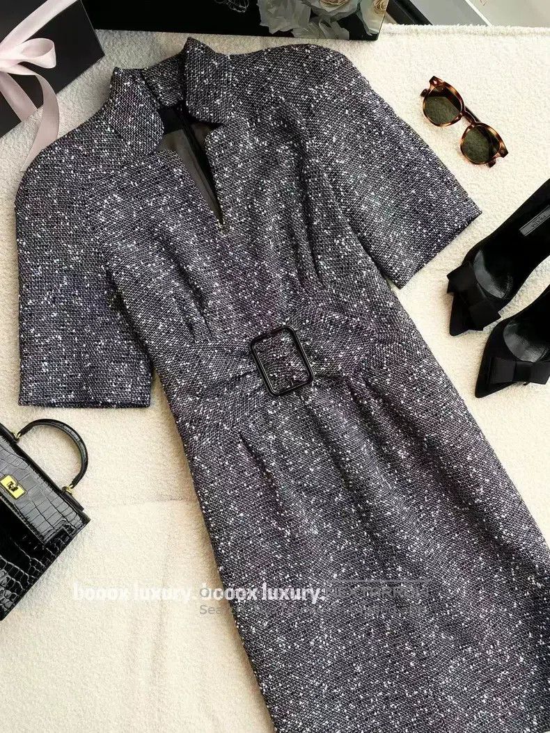 Chanel Chanel Knitted tweed gray dress Size XXS / US 00 / IT 34 - 1 Thumbnail