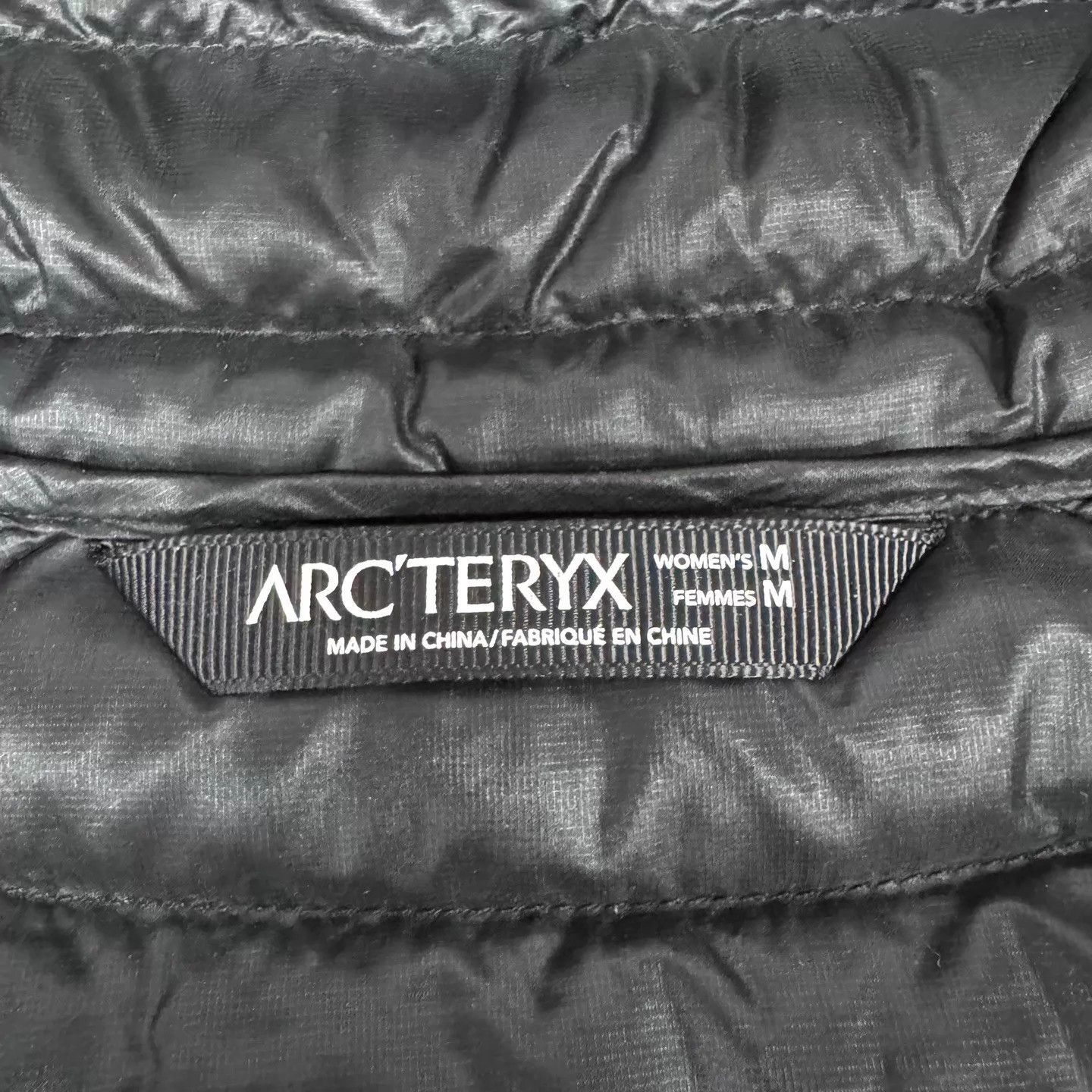 Arc'teryx Arcteryx Nuri Black Mid-Length Hooded Light Down Jacket M Size M / US 6-8 / IT 42-44 - 5 Thumbnail