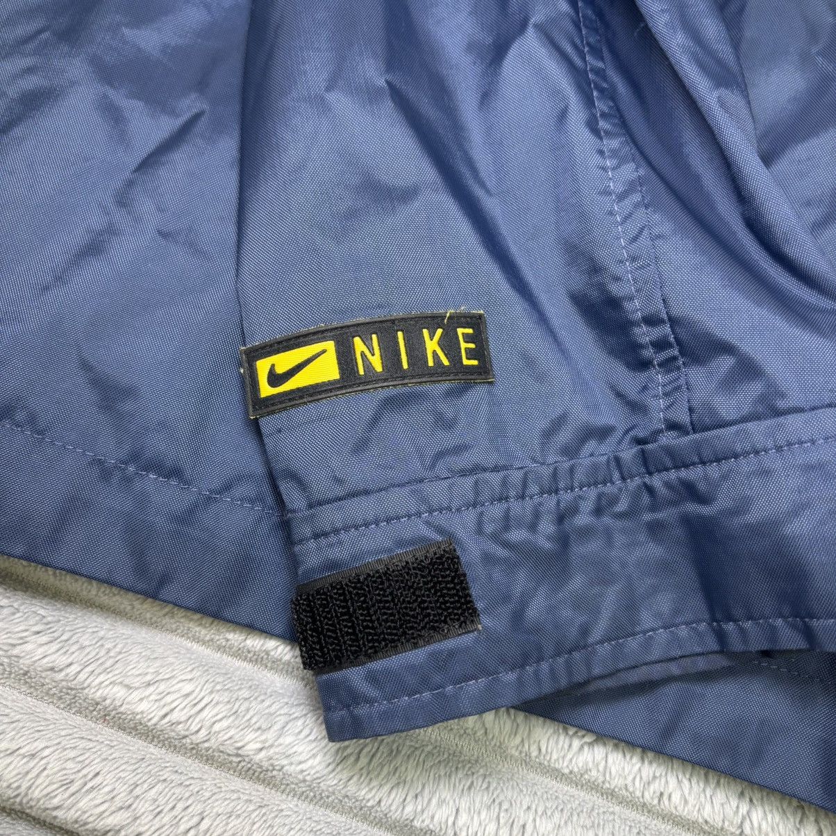 Nike Vintage 90s Nike Jacket Blue & Yellow hooded Nike Jacket Size US L / EU 52-54 / 3 - 12 Thumbnail