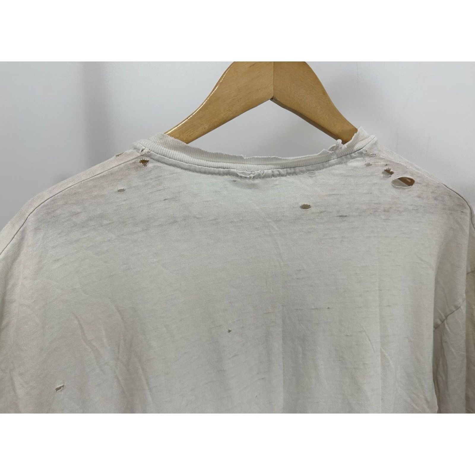 Hanes VTG 90s Poor Richard's Feed & Read Book Store Thrashed Worn Cotton T-Shirt XL Mens White Hanes Shirt Tee Size US XL / EU 56 / 4 - 7 Thumbnail