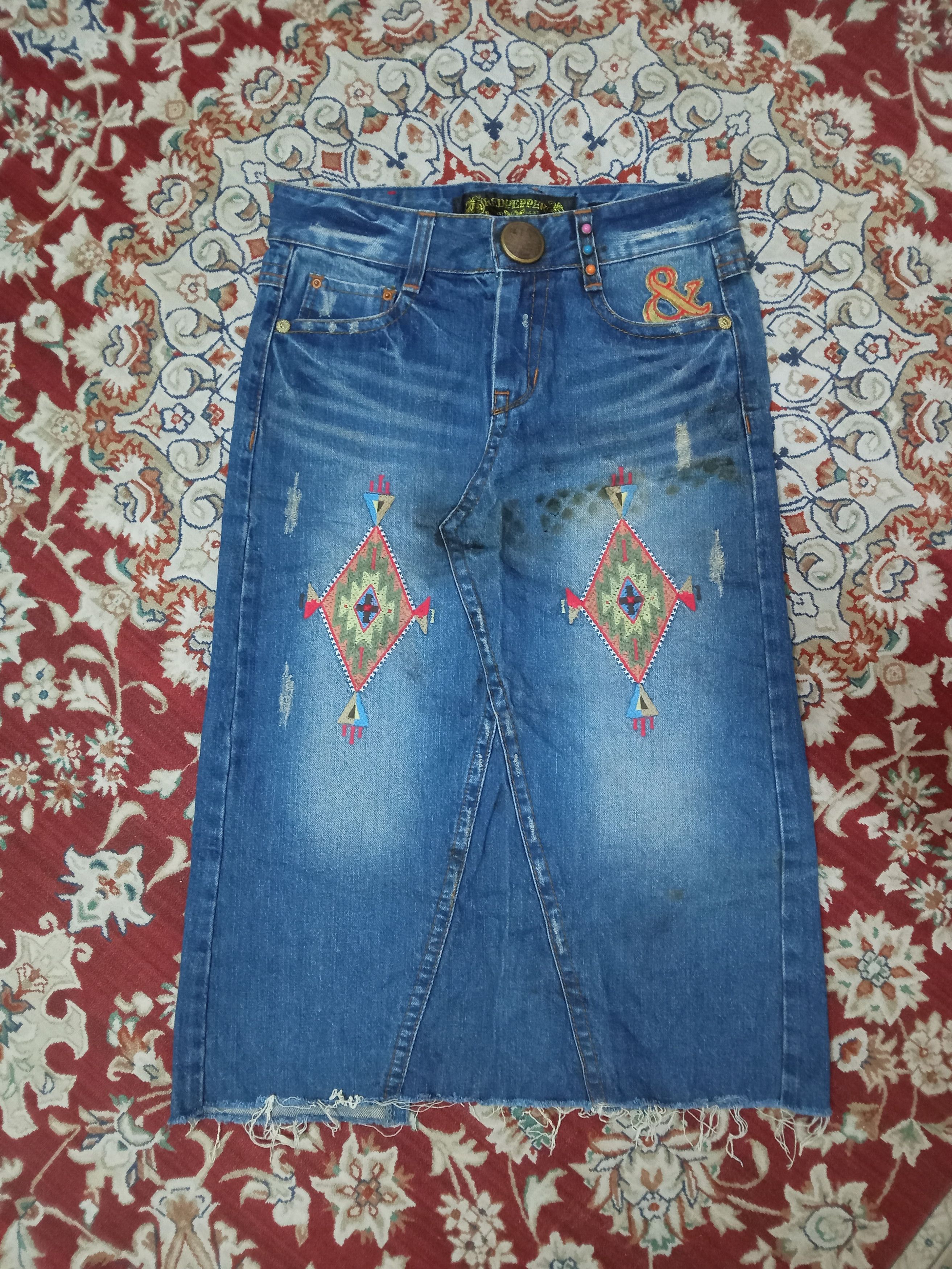 image of Vintage Red Pepper Distressed Denim Skirt in Blue, Women's (Size 30)