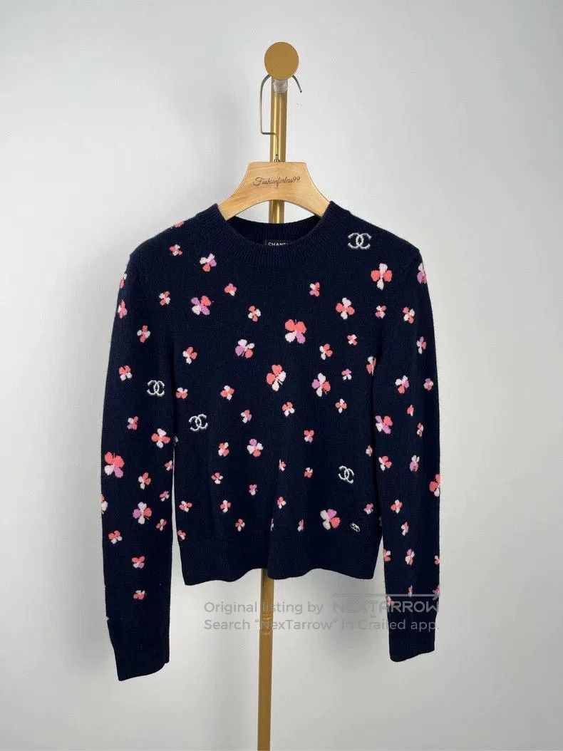 Chanel Chanel Blue Floral Long Sleeve Knit. Size US S / EU 44-46 / 1 - 1 Thumbnail