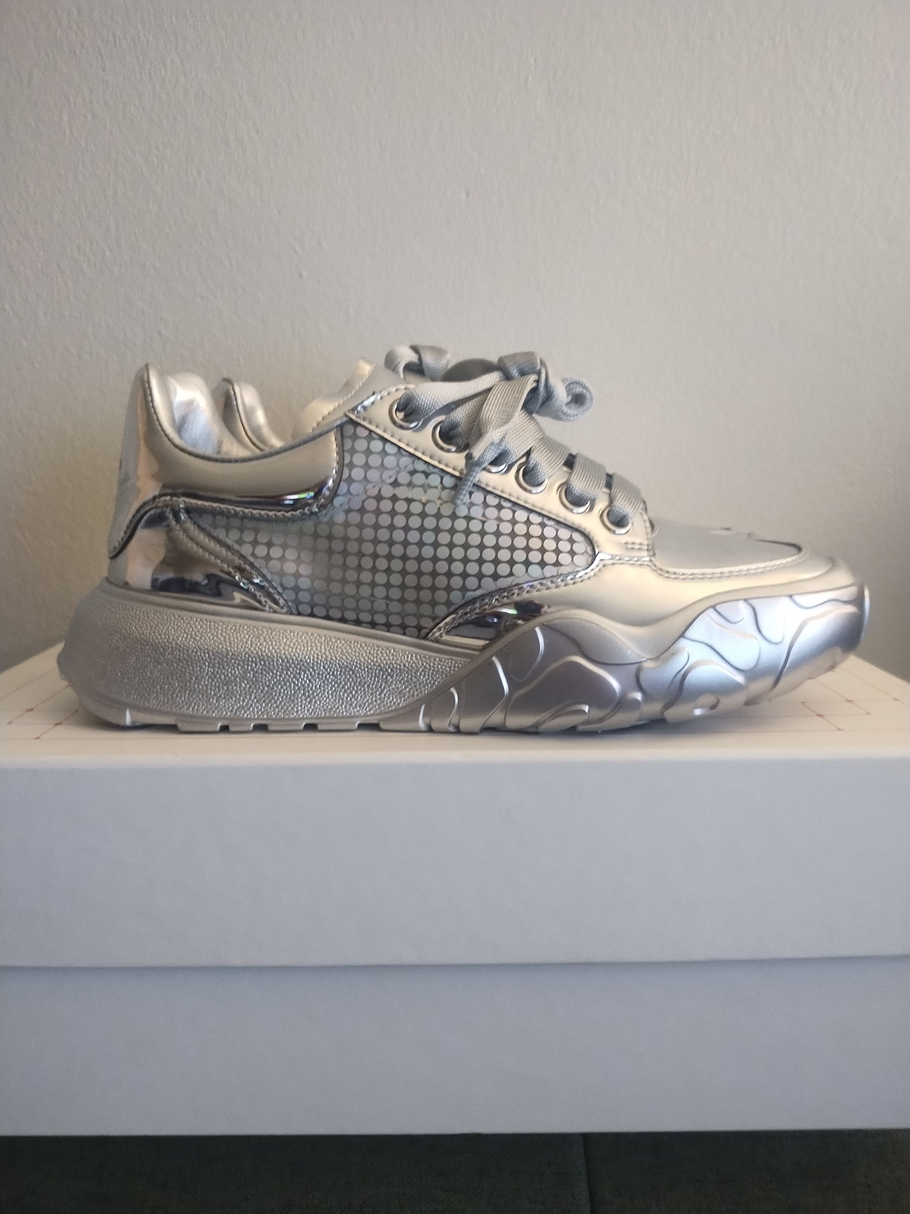 Alexander McQueen Alexander McQueen Silver Metallic Court Trainers - Size 38 Size US 8 / IT 38 - 1 Thumbnail