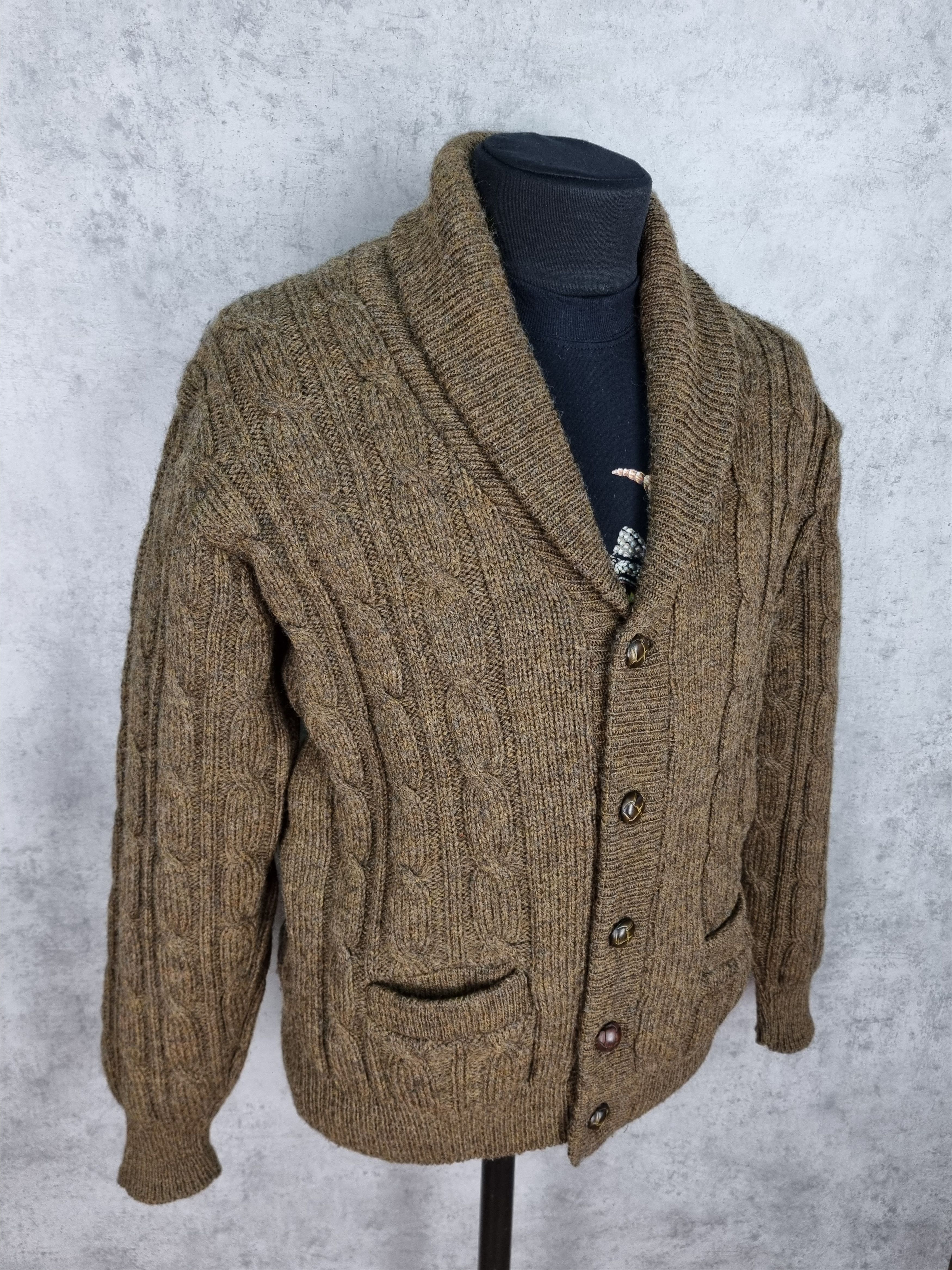 L.L. Bean L.L.Bean Virgin Wool Cable Knitted Cardigan Size US M / EU 48-50 / 2 - 7 Thumbnail