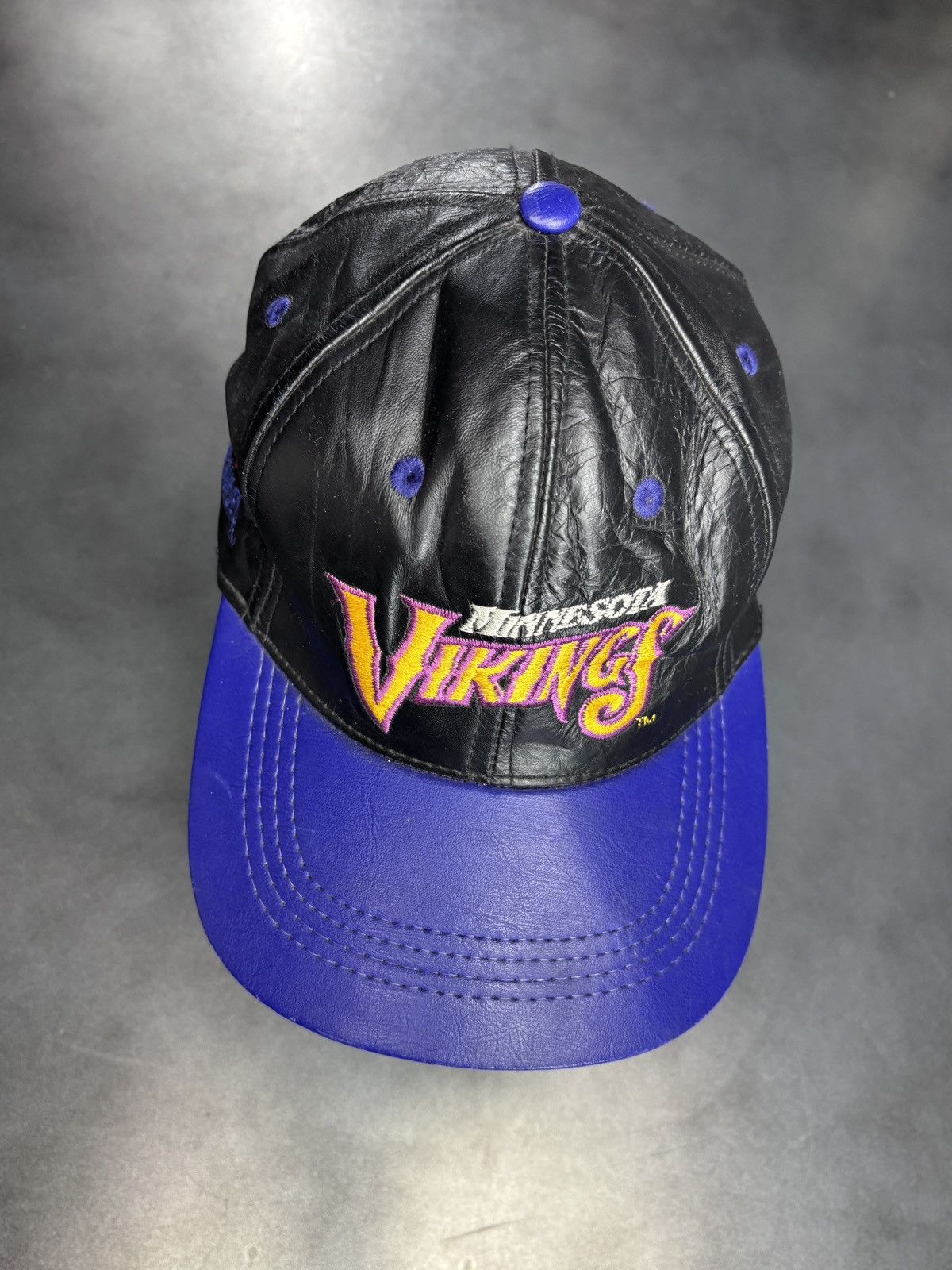 Leather × Vintage 1990s Leather Hat Vintage Minnesota Vikings NFL Snapback 90s Size ONE SIZE - 12 Thumbnail
