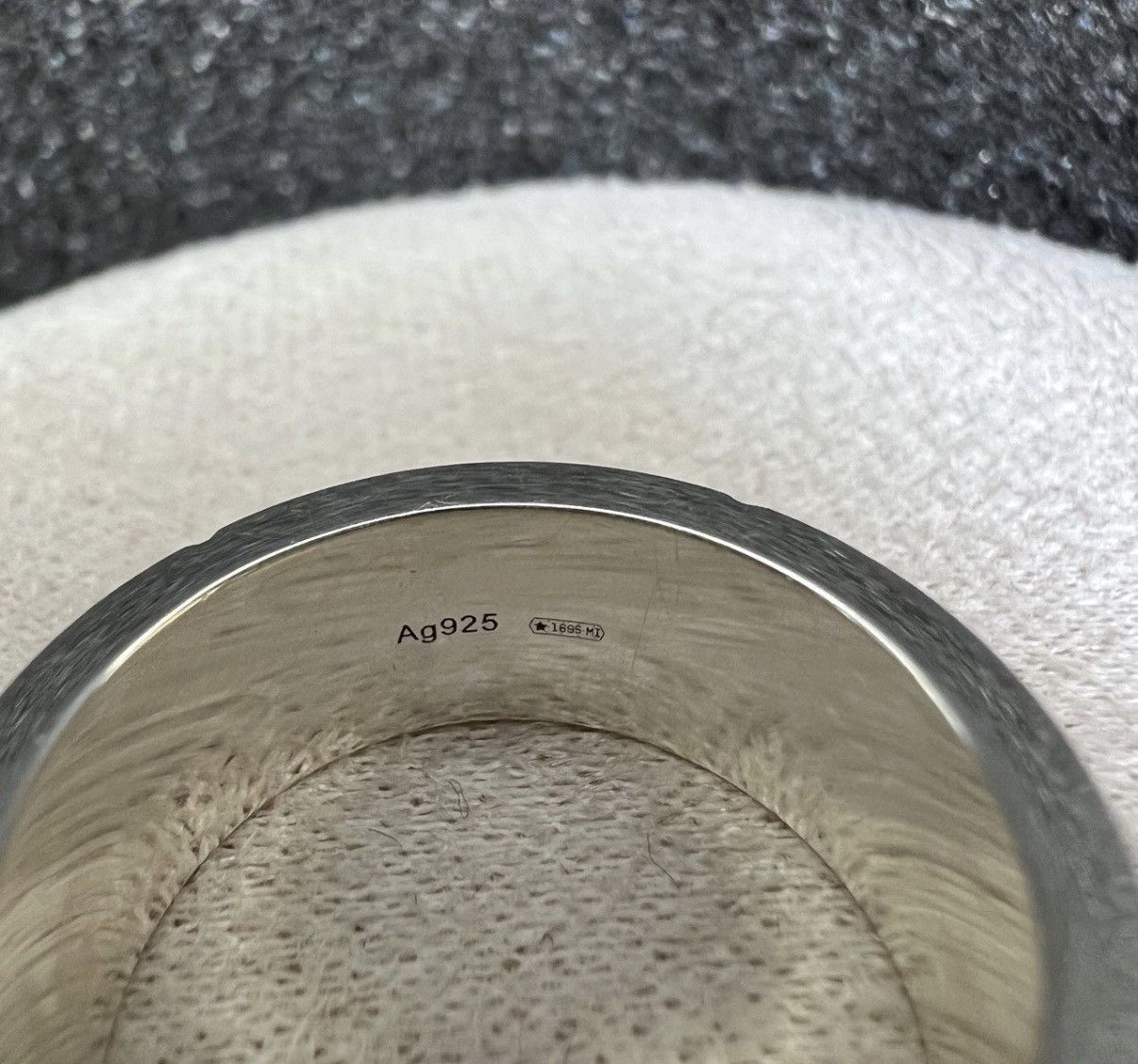 Gucci Gucci Logo Engraved Ring K12 Size ONE SIZE - 6 Thumbnail