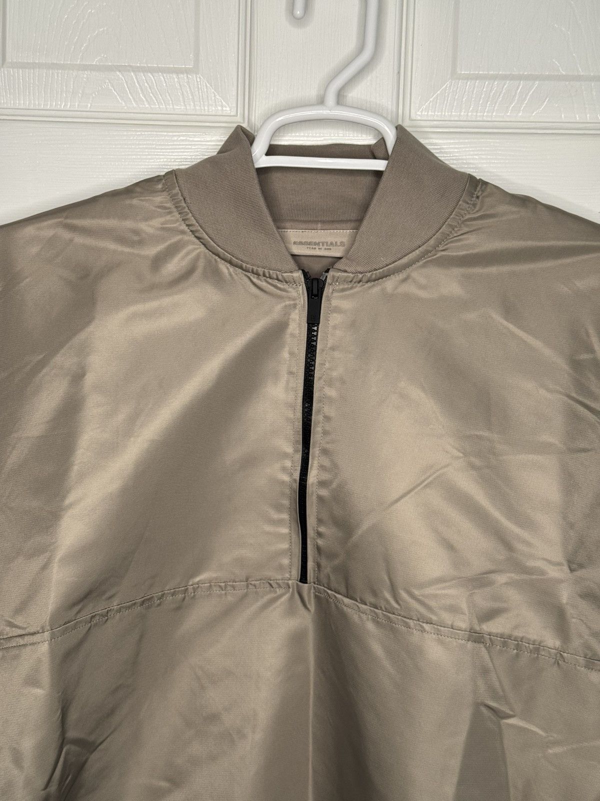 Fear of God Fear of God ESSENTIALS Nylon 1/4 Zip Size US XL / EU 56 / 4 - 5 Thumbnail