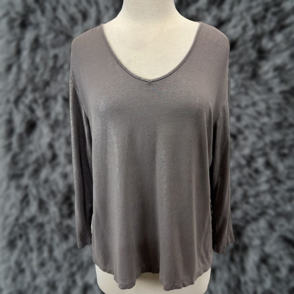 Vintage Chicos Women's Silver Shimmer T-Shirt XL Classic V-Neck Long Sleeve Gray Rayon Blend Vintage Metal Top Size XL / US 12-14 / IT 48-50 - 1 Thumbnail