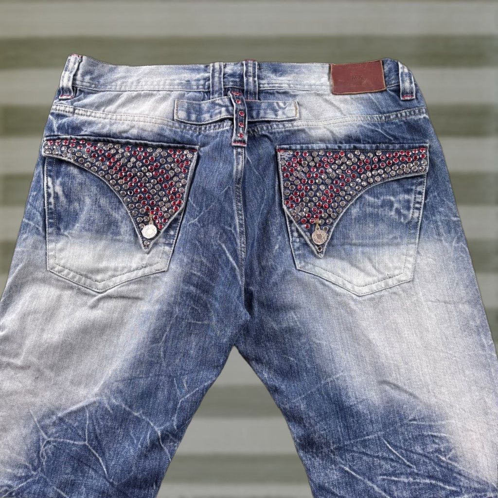 Vintage M-X Original American Denim Jeans Mens 36x34 Distressed Embossed Crystals 5-Pocket Straight Jeans Size US 36 / EU 52 - 1 Thumbnail