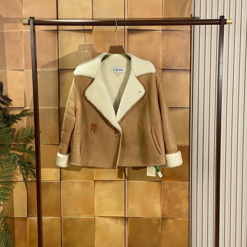 Loewe LOEWE A short coat with fur and leather Size M / US 6-8 / IT 42-44 - 1 Thumbnail