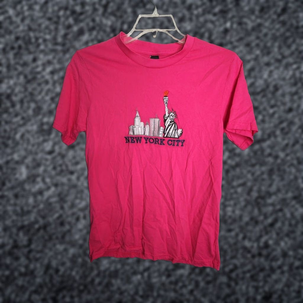 Vintage VINTAGE Unbranded Women's M Pink Embroidered City Skyline T-Shirt Cotton Crew Neck Short Sleeve Unisex Adults Size US M / EU 48-50 / 2 - 1 Thumbnail