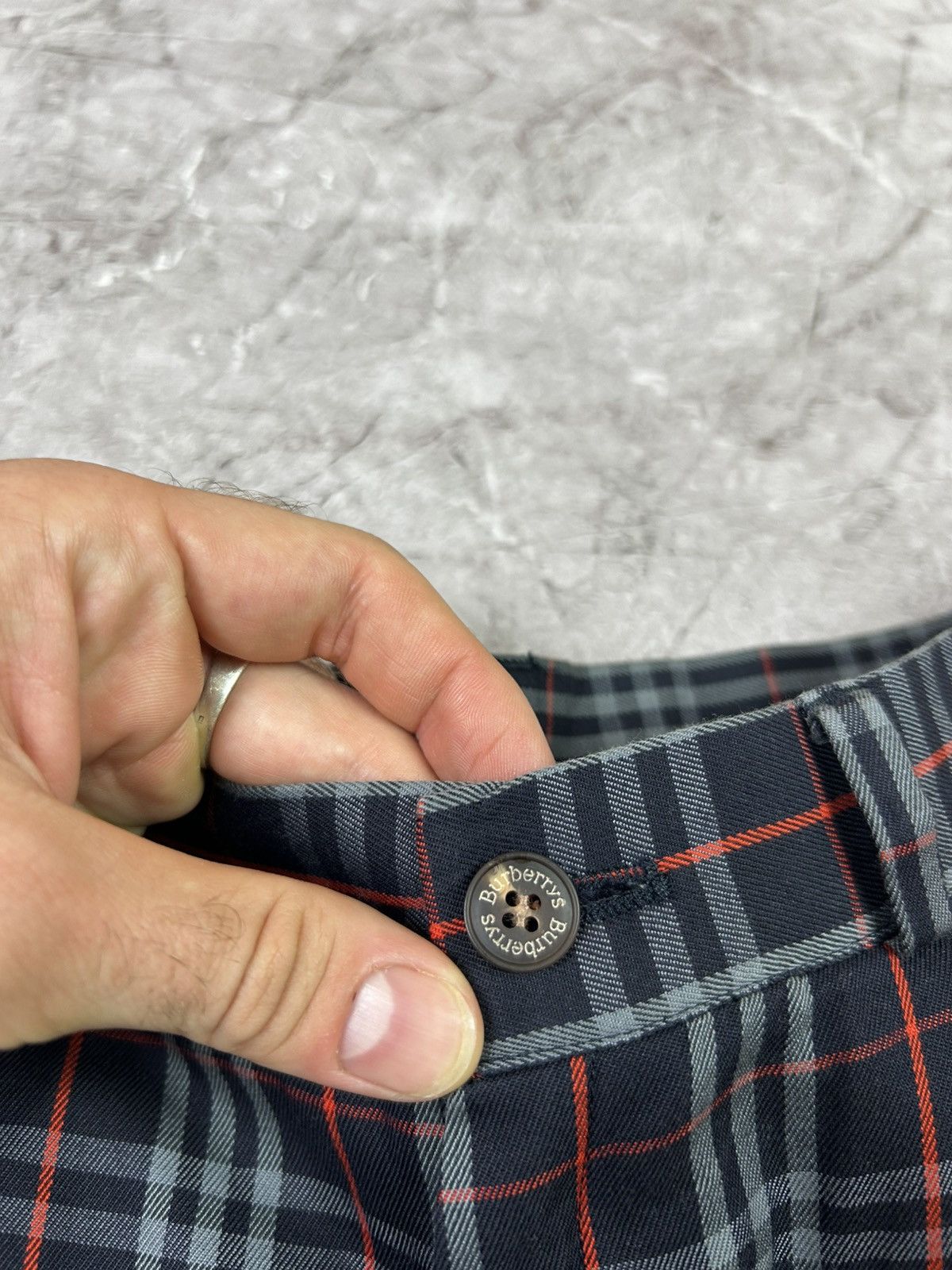 Burberry Vintage Burberrys nova check shorts pants italy checked y2k Size US 32 / EU 48 - 3 Thumbnail