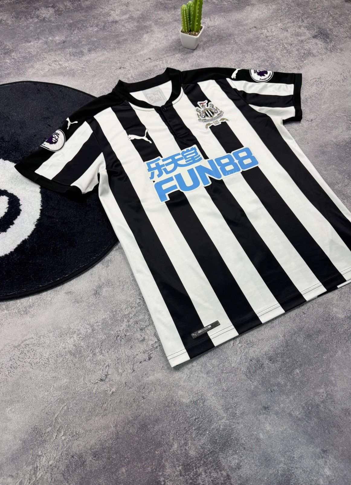 Vintage NEWCASTLE UNITED 17-18 Home Shirt Puma 125 Years AYOZE #17 Size US M / EU 48-50 / 2 - 9 Thumbnail
