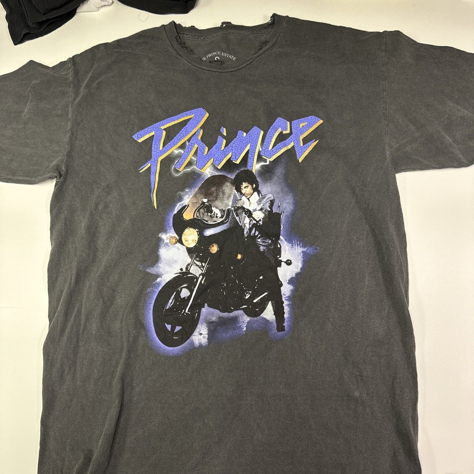 Prince The Prince Estate Official T-Shirt Crew Neck Size Medium Size US M / EU 48-50 / 2 - 1 Thumbnail