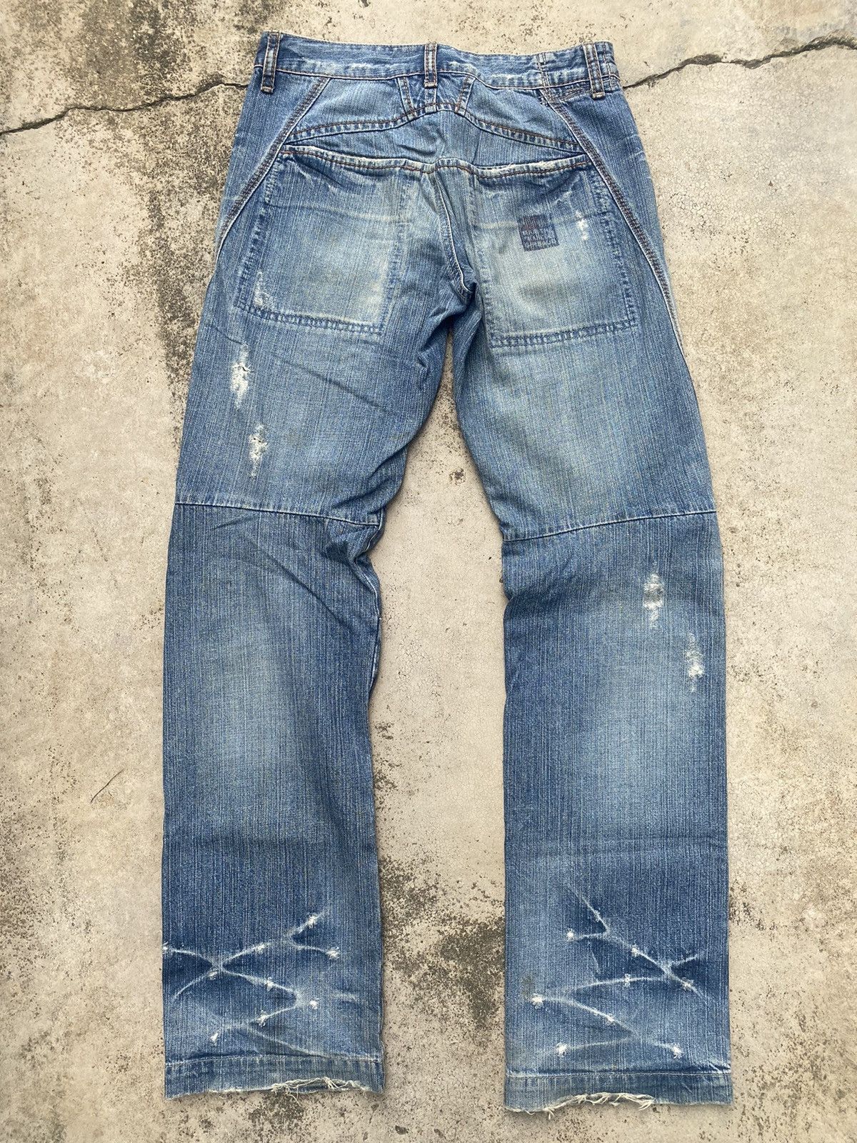 Designer × Le Grande Bleu (L.G.B.) × Marithe + Francois Girbaud Marithe Francois Girbaud Distressed Clawmark Jeans Size US 29 - 13 Thumbnail