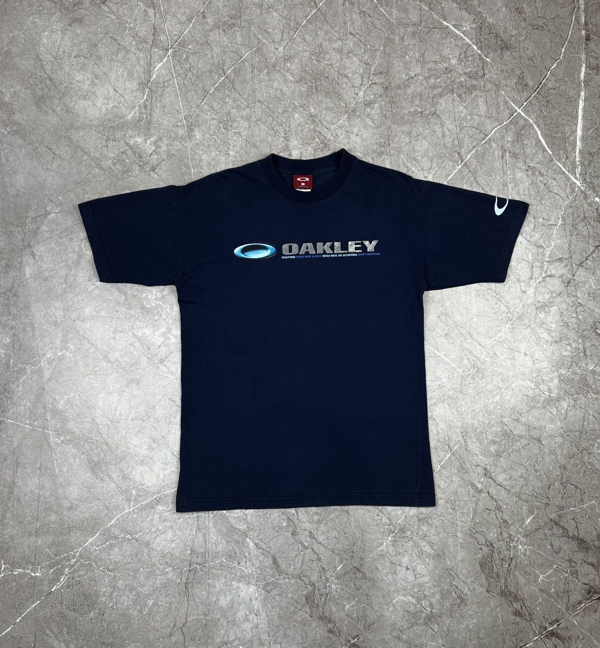 Oakley ☠️OAKLEY Vintage T shirt OOs Central Logo Size M Size US M / EU 48-50 / 2 - 4 Thumbnail