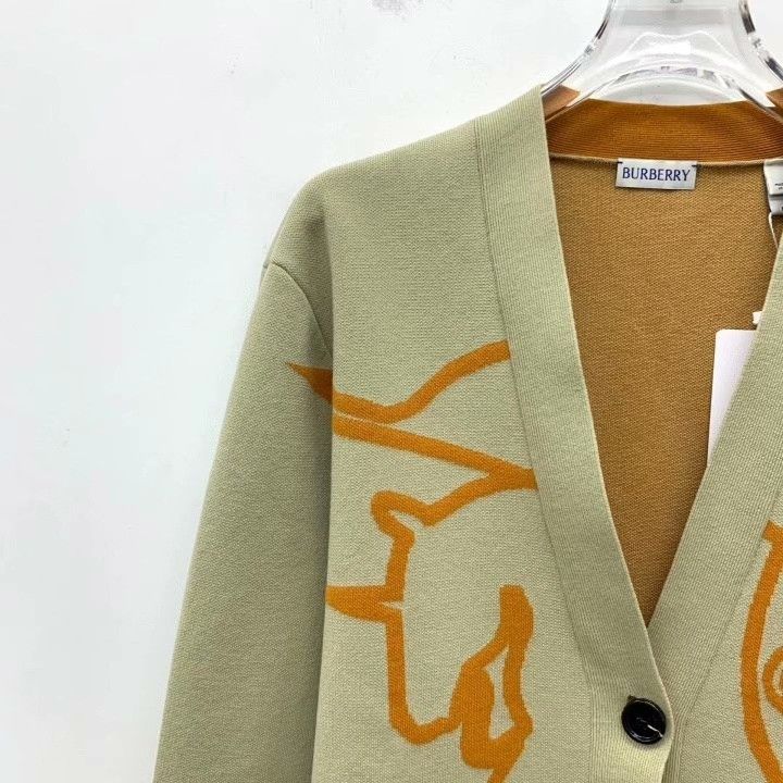 Burberry Burberry 2024 Light Green Horse Motif Cotton Sweater Size US M / EU 48-50 / 2 - 3 Thumbnail