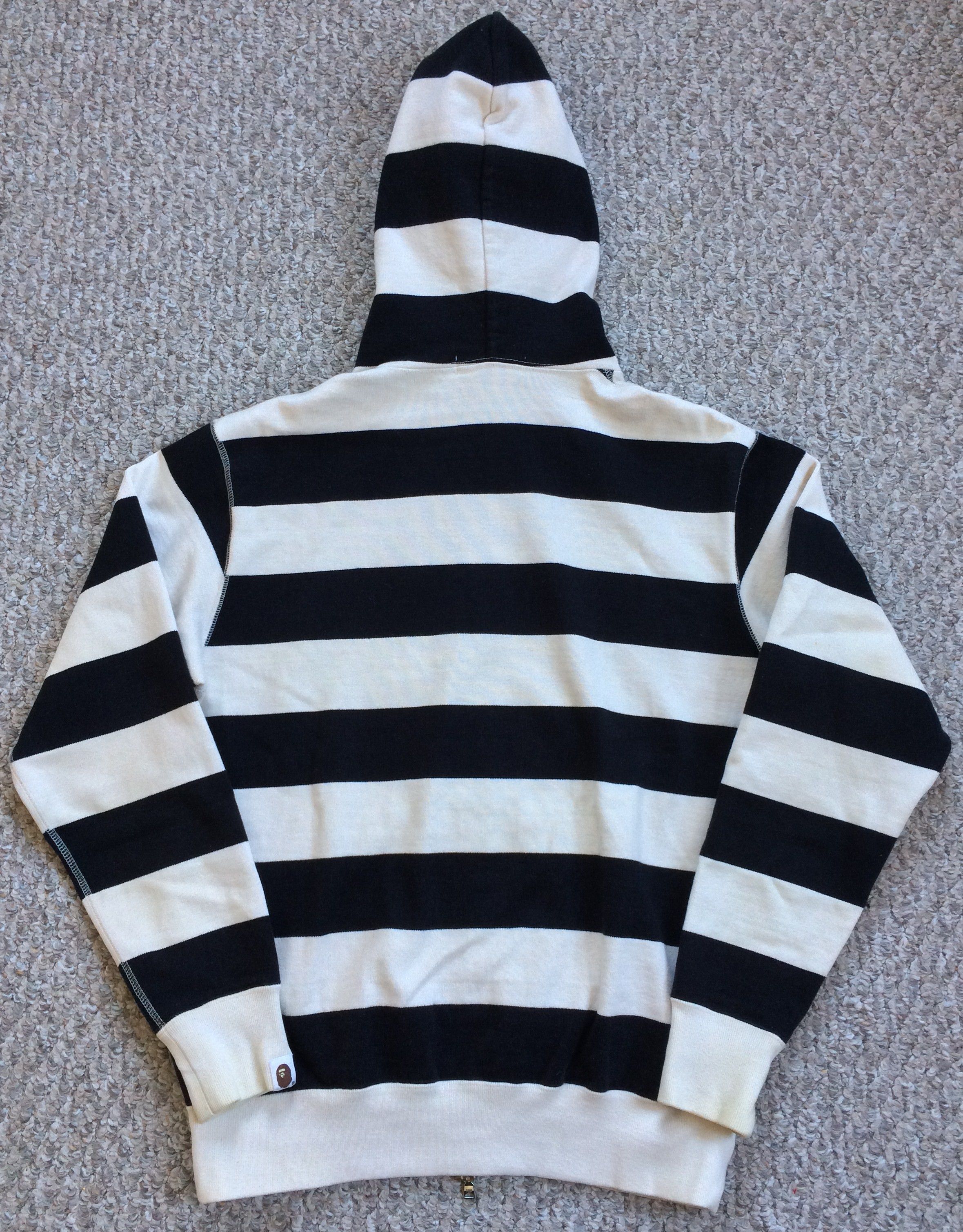Bape OG Bape Embroidered Crest Logo Zip Hoodie Size US L / EU 52-54 / 3 - 6 Thumbnail